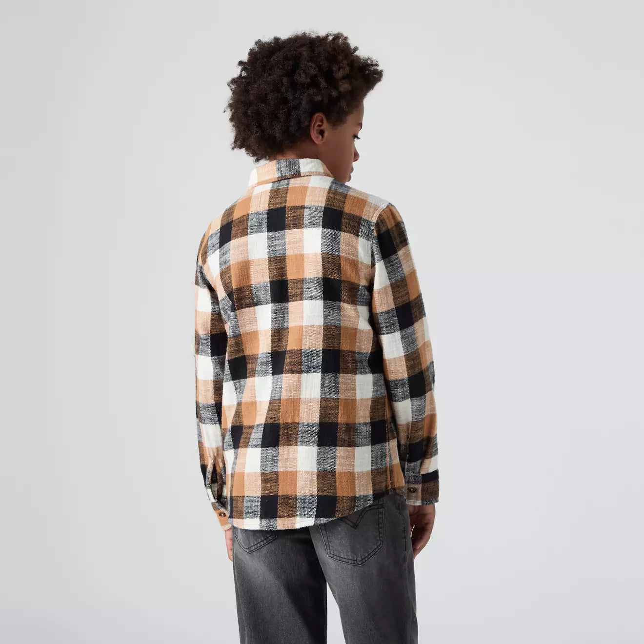 Levi’s - Tan and black shirt