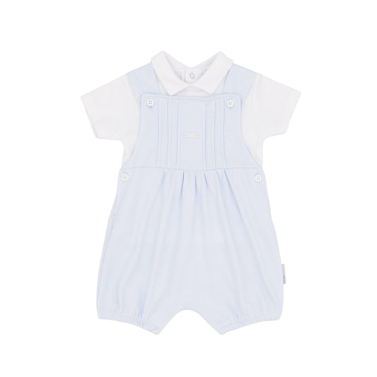 Ref; BB2275
Soft and stylish dungaree set designed for little ones who love comfort. This charming two-piece features a classic blue dungaree paired with a crisp white shirt, crafted from 100% cotton for breathability and gentle wear. Practical poppers under the legs make nappy changes effortless, while the machine-washable fabric keeps cleaning simple for busy parents. Perfect for playtime or everyday adventures.