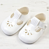 Early Days -  Baby pram shoes, white, B617 | Betty McKenzie
