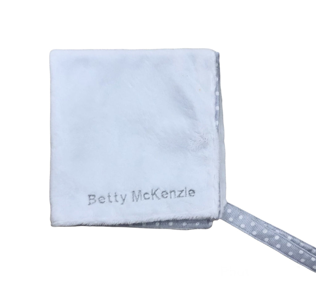 Betty Mckenzie, comforter, Betty Mckenzie - comforter, grey